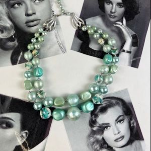 1950s Glamorous elegant two string choker necklace light green